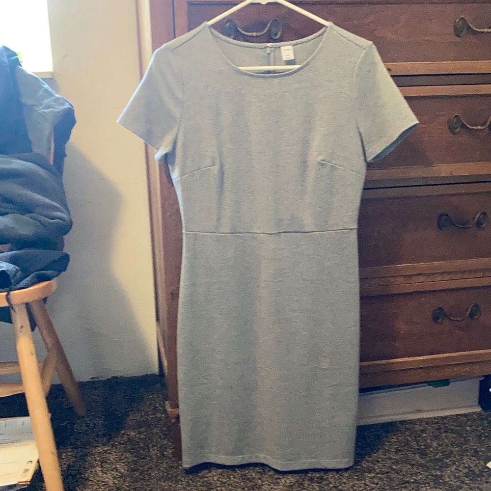Heather grey Old Navy ponte sheath dress
